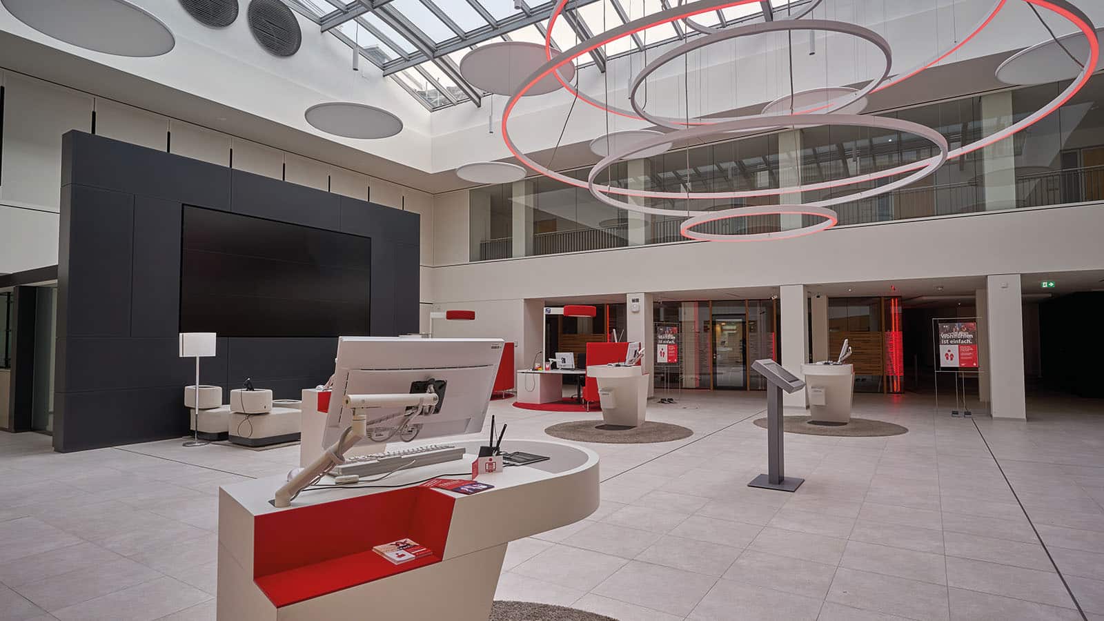 Modernes Empfangsbereich mit futuristischem Design